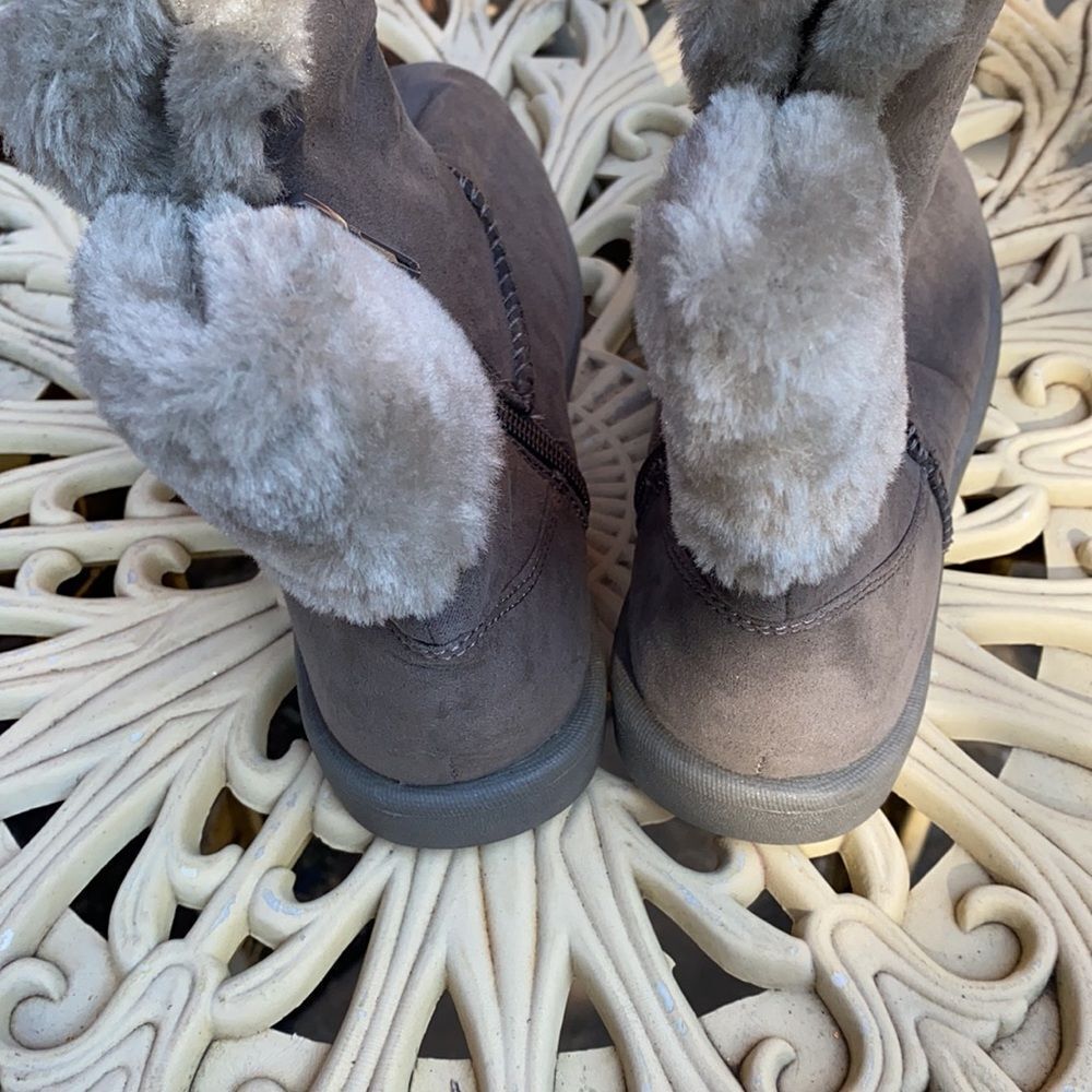 Roebuck gray booties sz. 1 - Picture 3 of 4